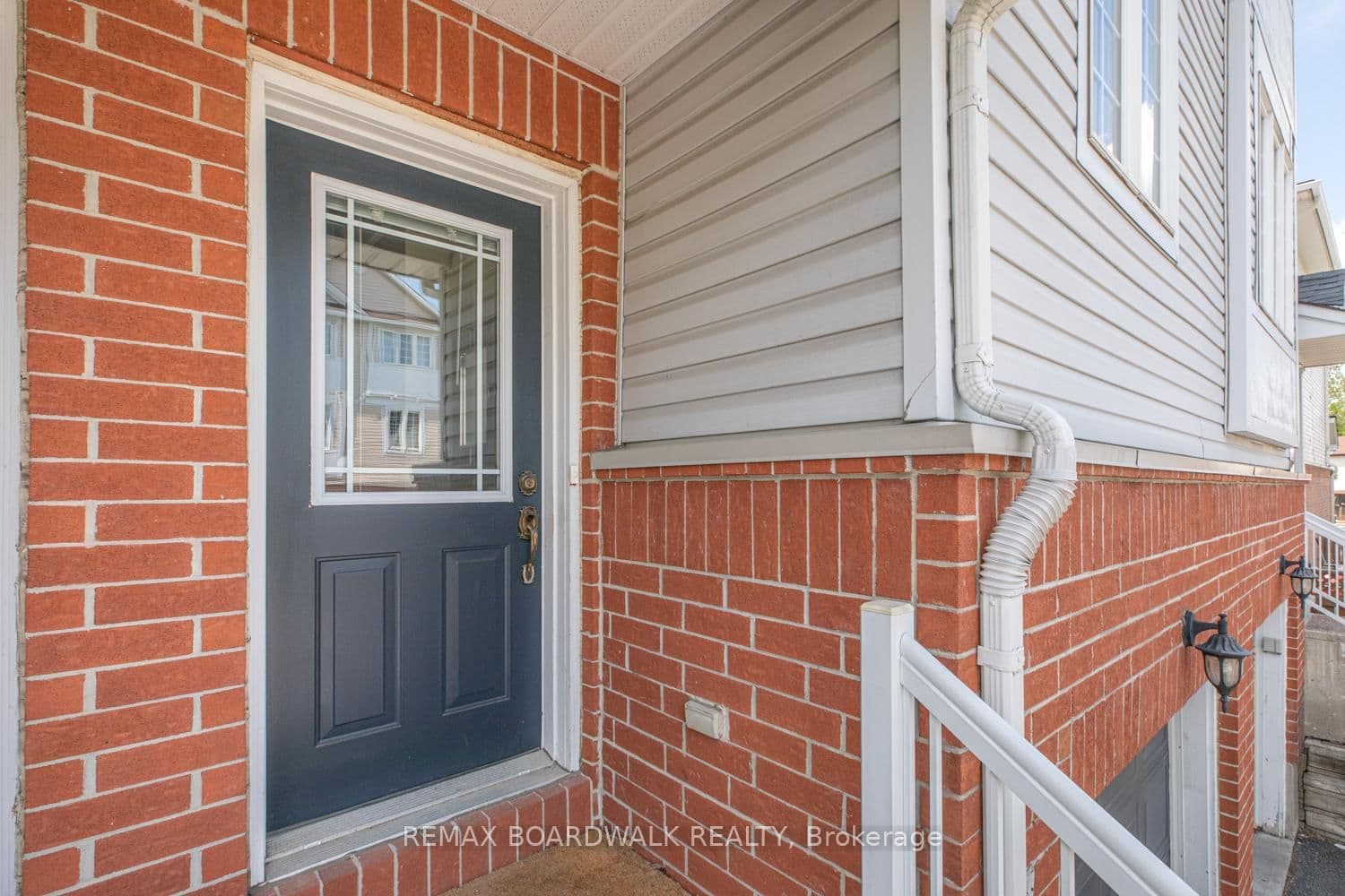 112 Wharhol Private, Ottawa, ON — photo 2