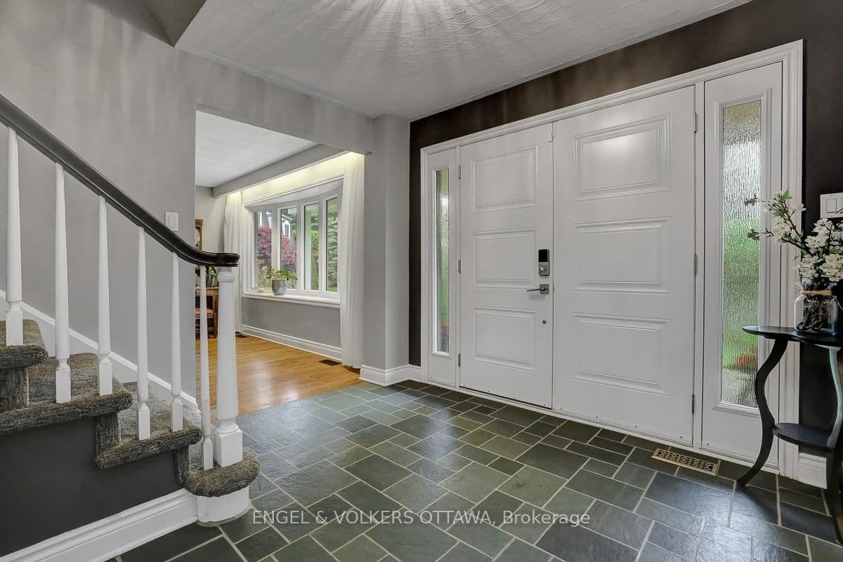 2032 Delmar Court, Ottawa, ON — photo 3