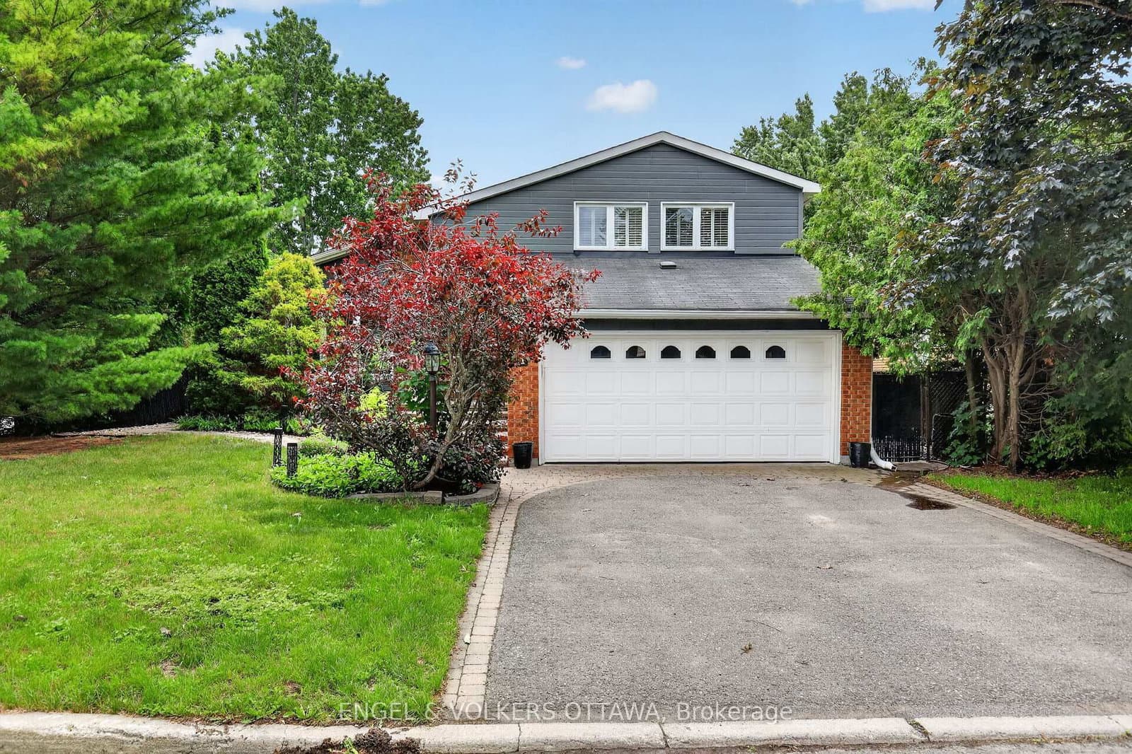 1 Blueridge Court, Ottawa, ON