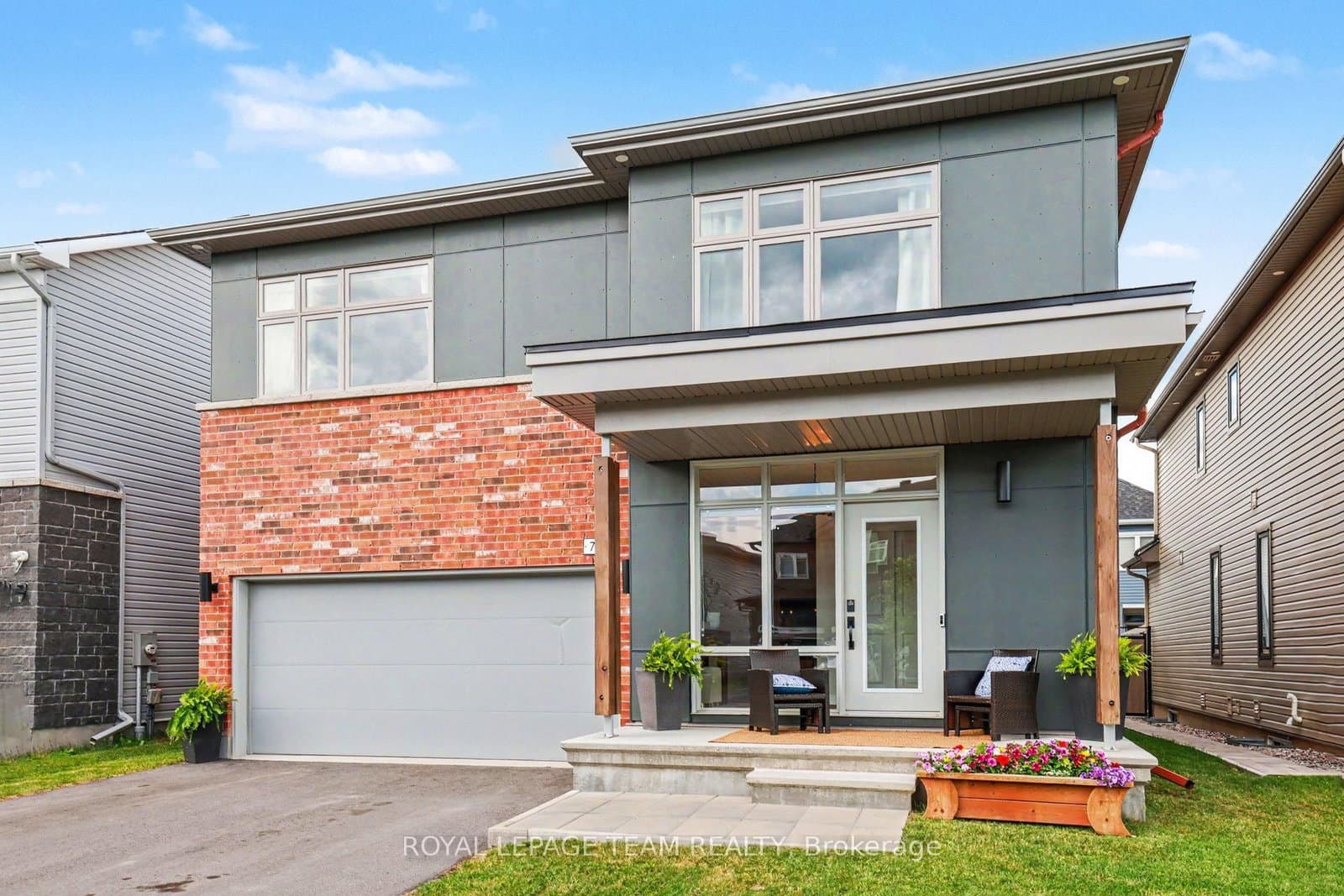 747 Petanque Crescent, Ottawa, ON — photo 2