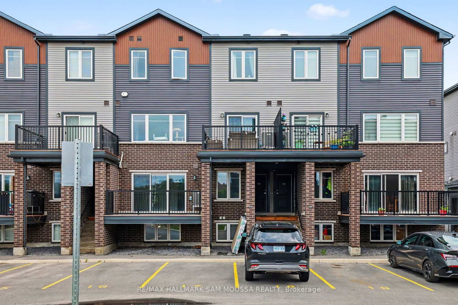 5 - 215 Eldorado Private, Ottawa, ON