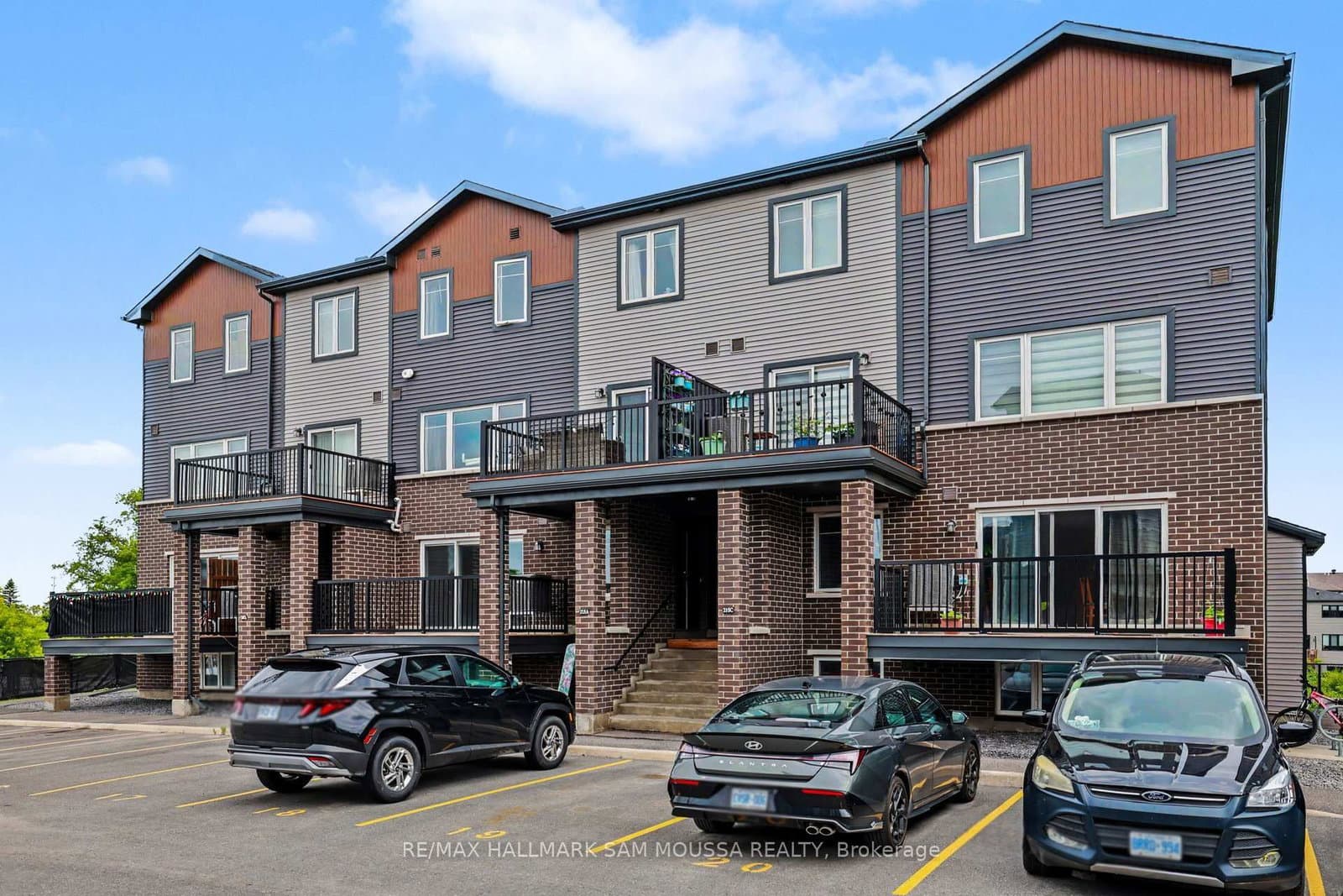 5 - 215 Eldorado Private, Ottawa, ON — photo 3