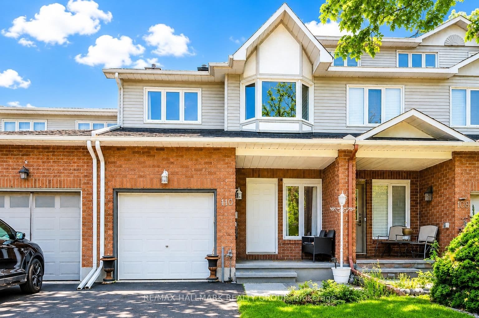 110 Hunter's Glen Crescent, Ottawa, ON