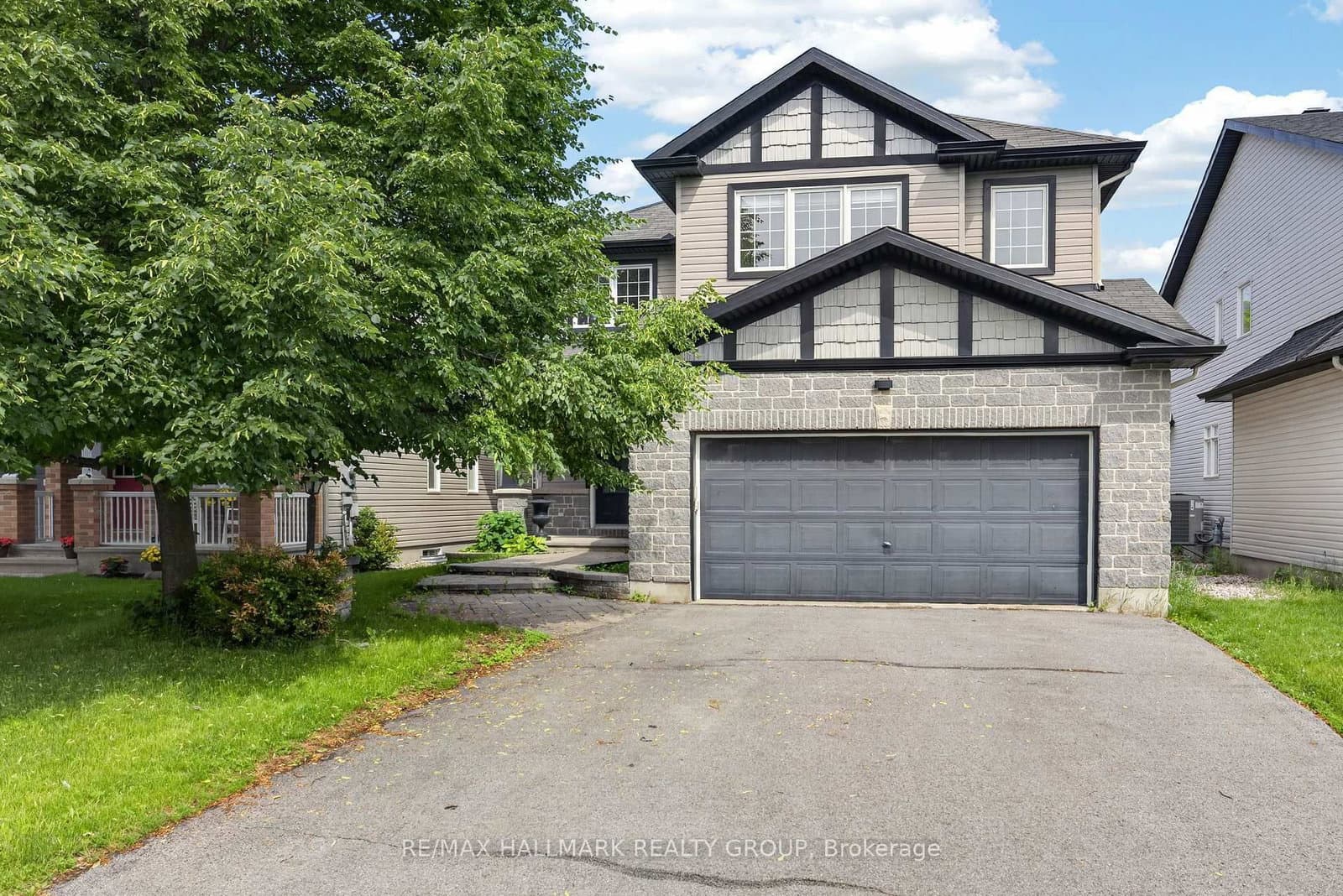 520 Mazari Crescent, Ottawa, ON