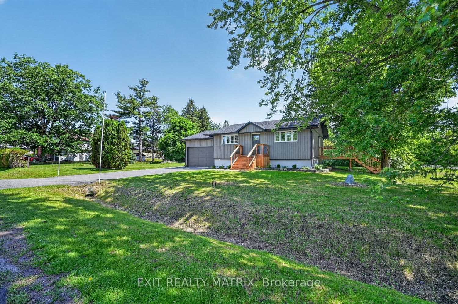 3297 Wayne Street, Osgoode, ON