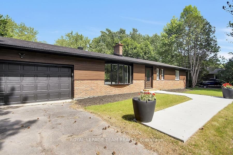 6636 MARINA Drive, Manotick, ON