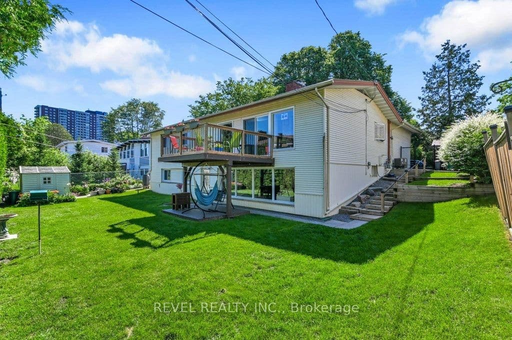 2555 Regina Street, Ottawa, ON — photo 2
