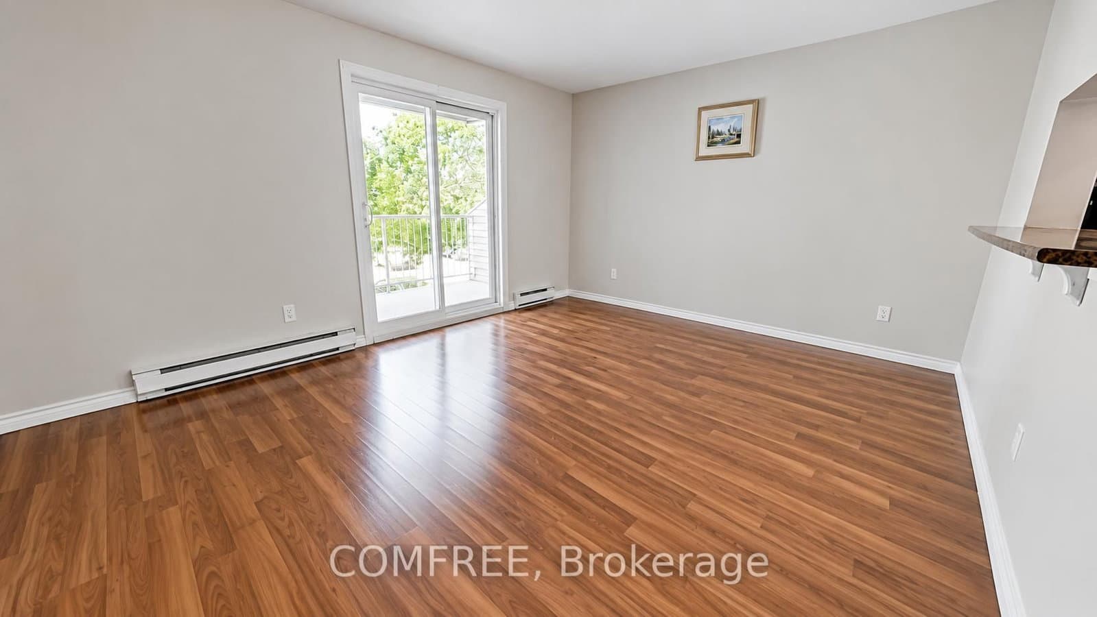 214 - 270 Brittany Drive, Ottawa, ON — photo 2