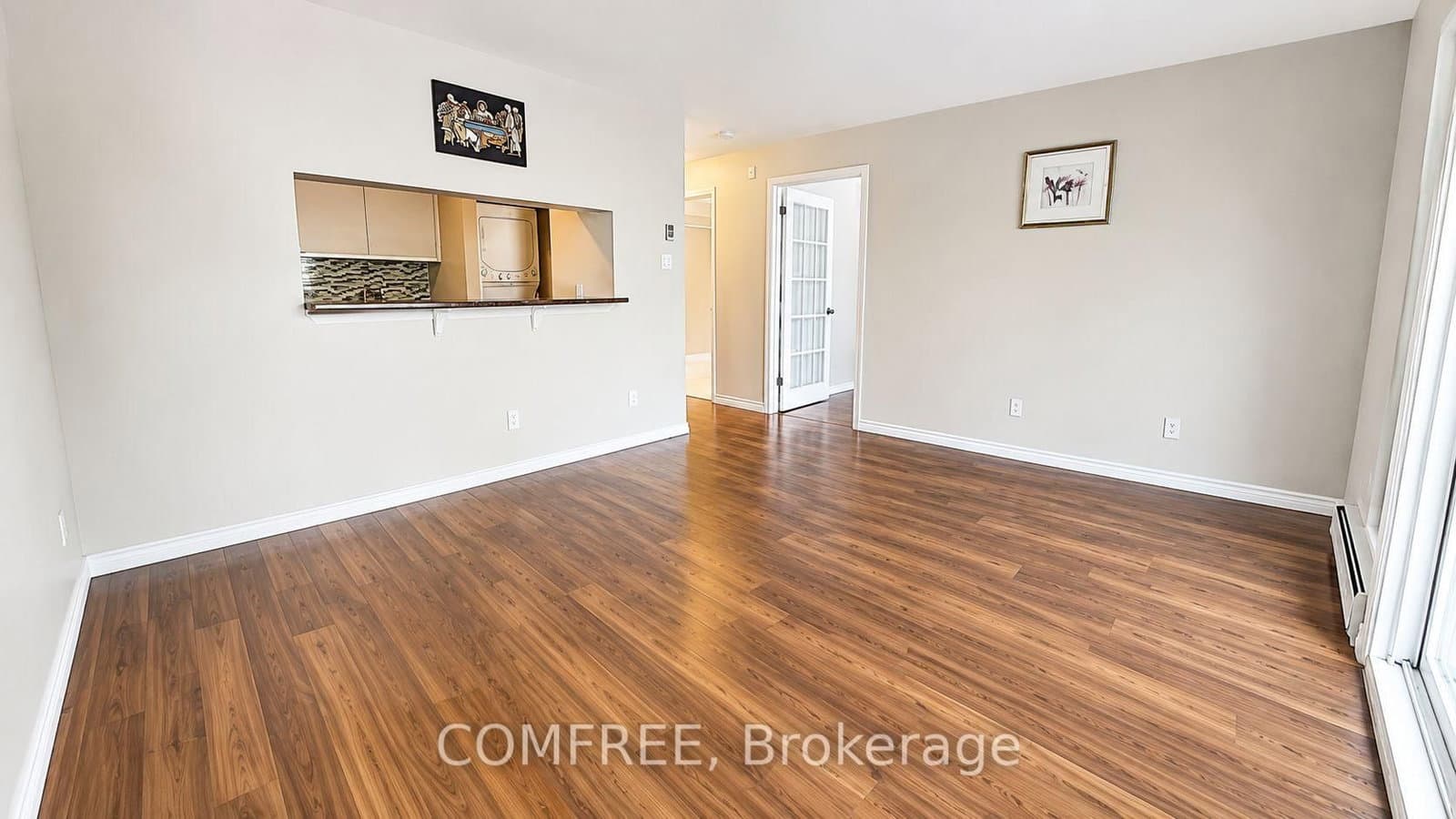 214 - 270 Brittany Drive, Ottawa, ON — photo 3