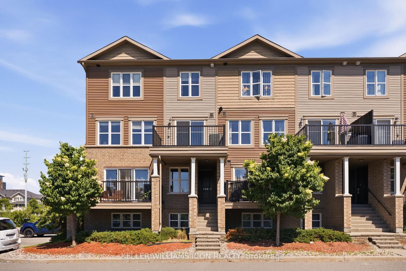 528 Clearbrook Drive, Ottawa, ON