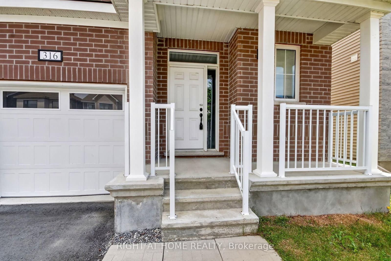 316 Crossway Terrace, Ottawa, ON — photo 2