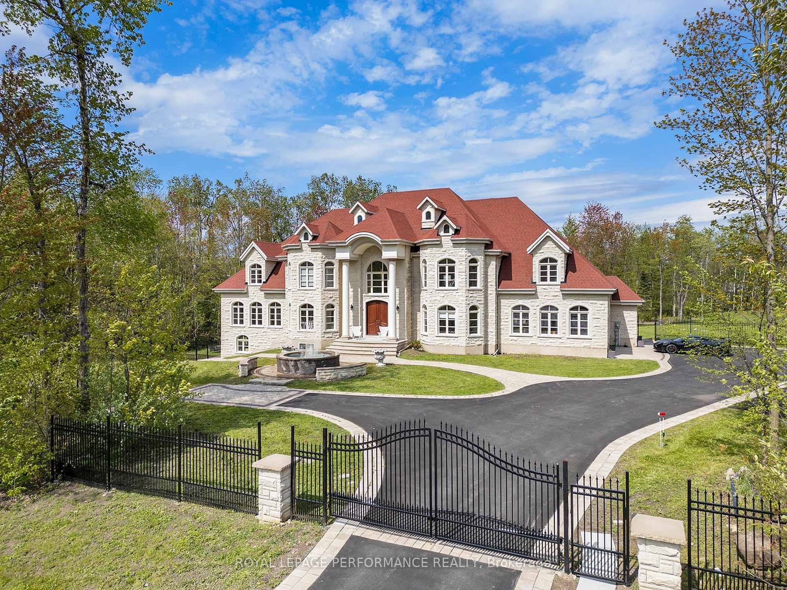 1413 BLACKHORSE Court, Manotick, ON