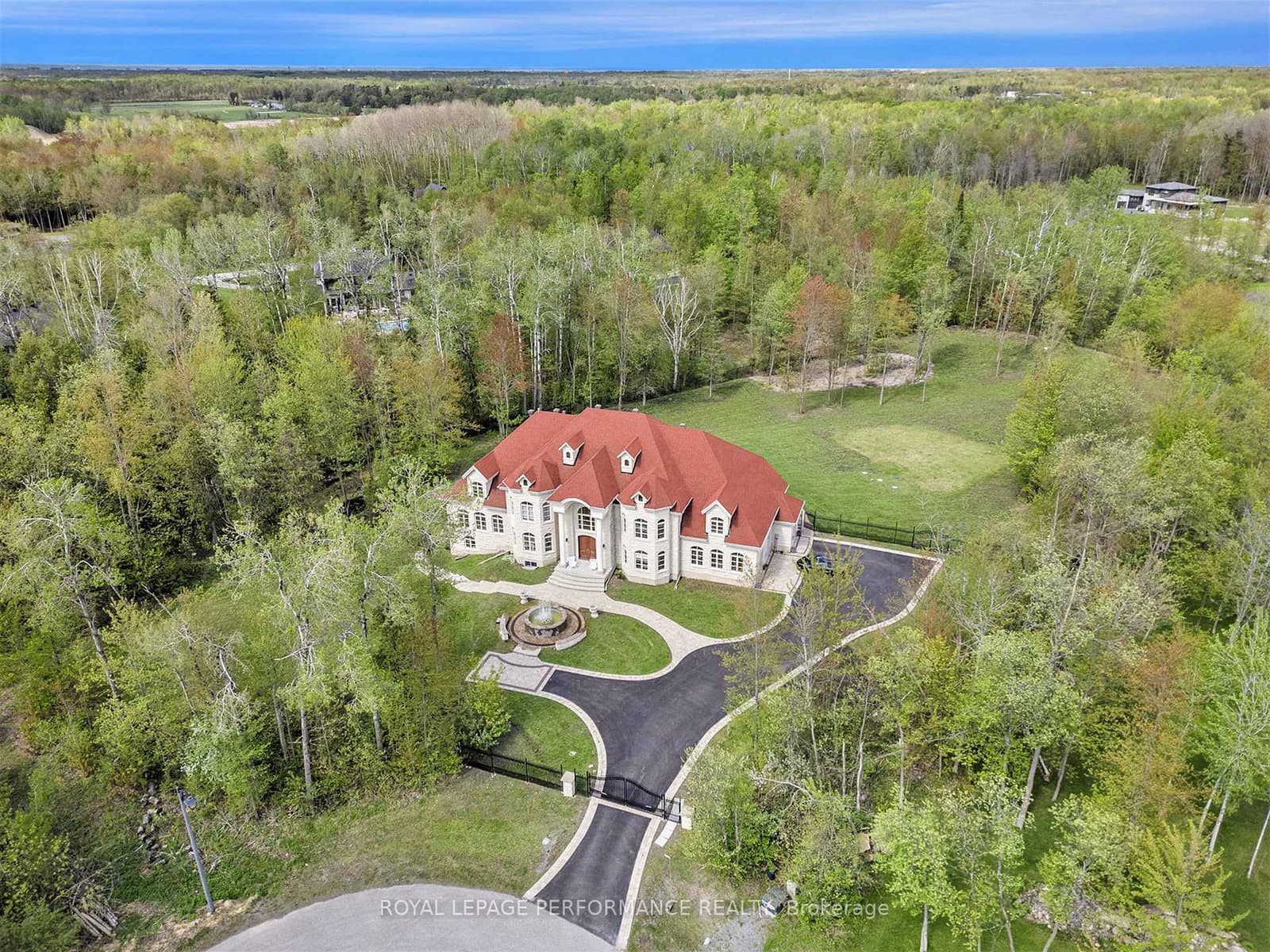 1413 BLACKHORSE Court, Manotick, ON — photo 3