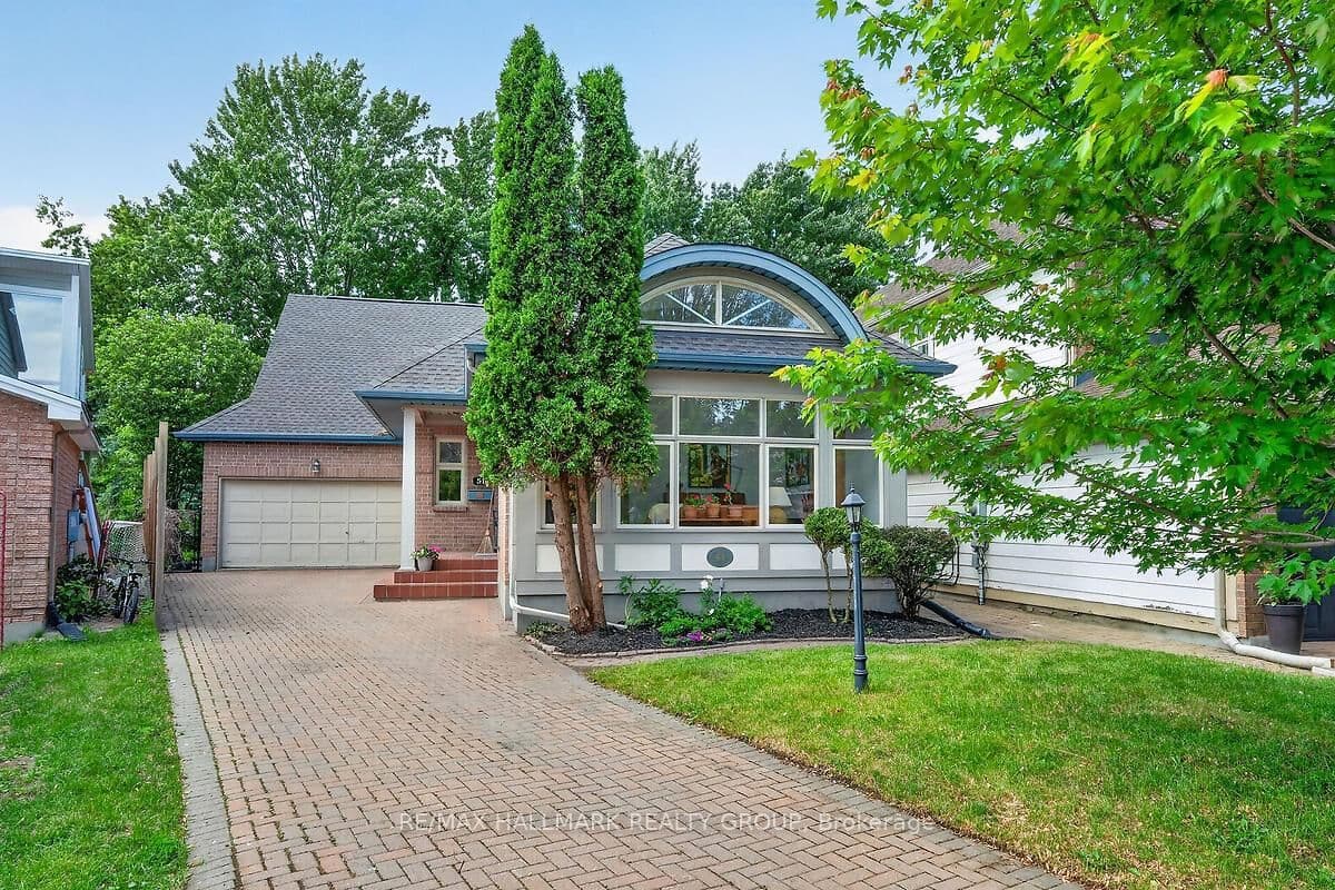 51 Castlethorpe Crescent, Ottawa, ON
