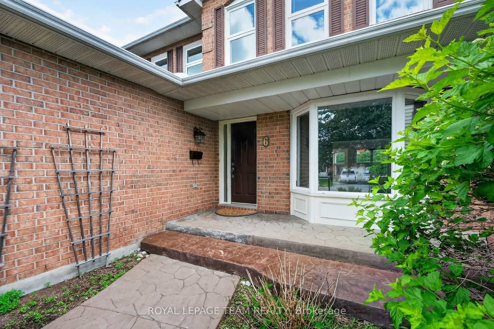 6 Shetland Way, Kanata, ON — photo 2