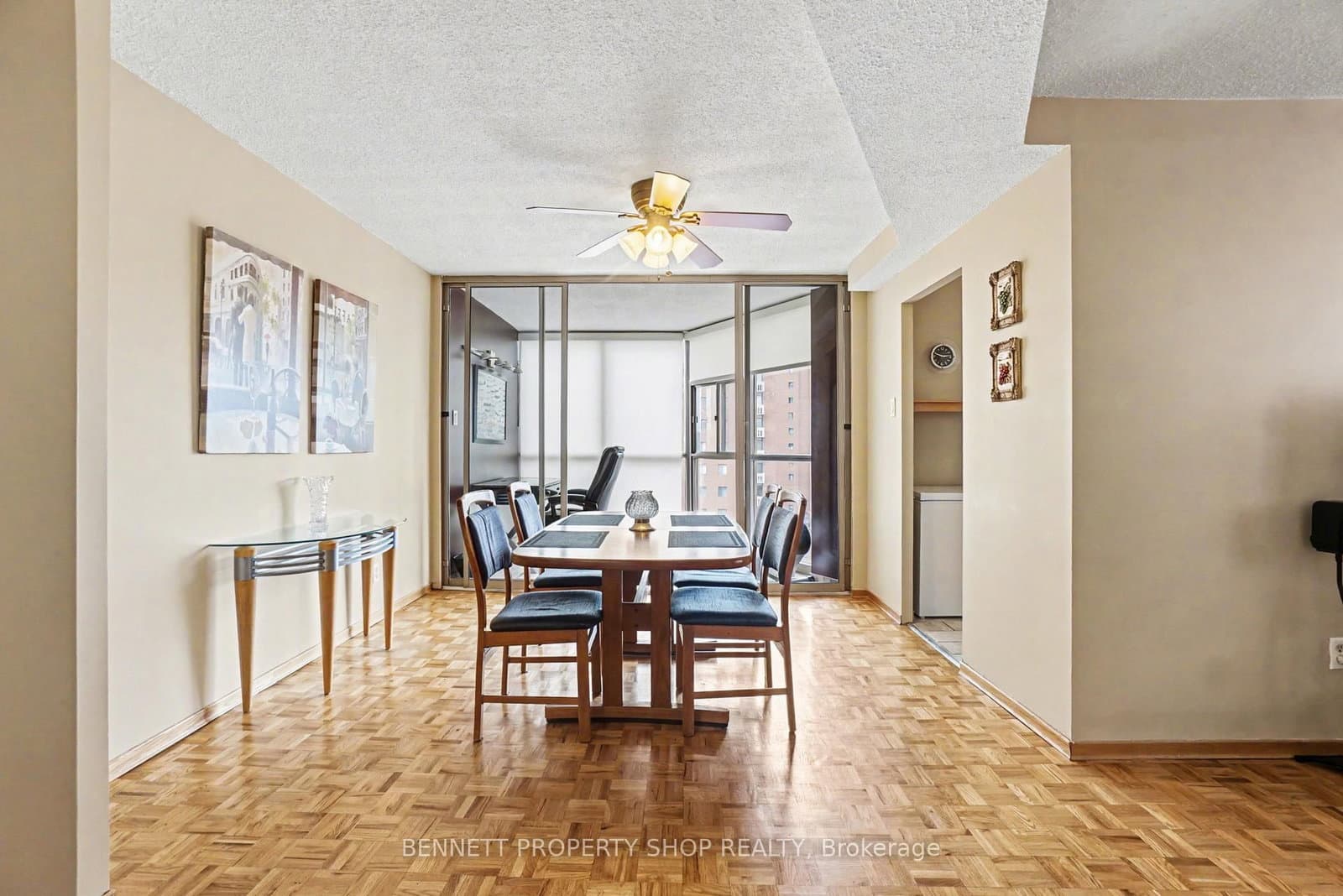 610 - 2760 Carousel Crescent, Ottawa, ON — photo 2