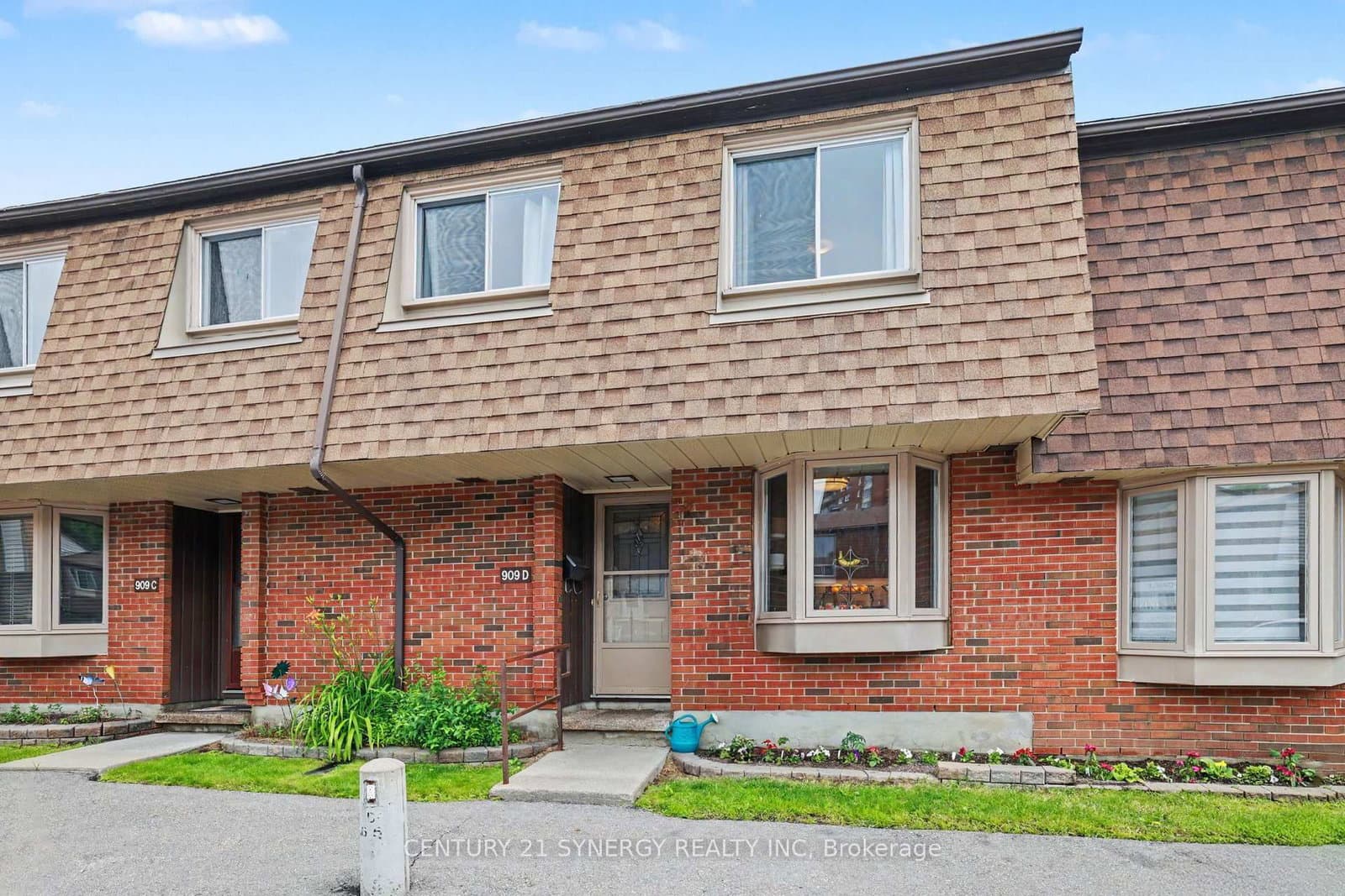 909D Elmsmere Road, Ottawa, ON — photo 2