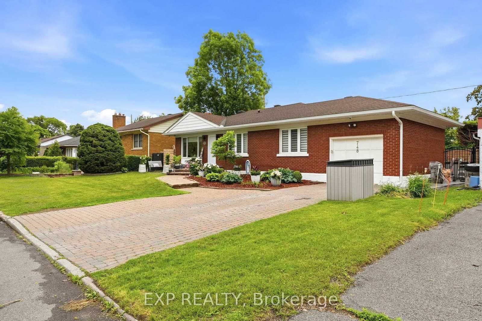 748 WESTON Drive, Ottawa, ON — photo 2