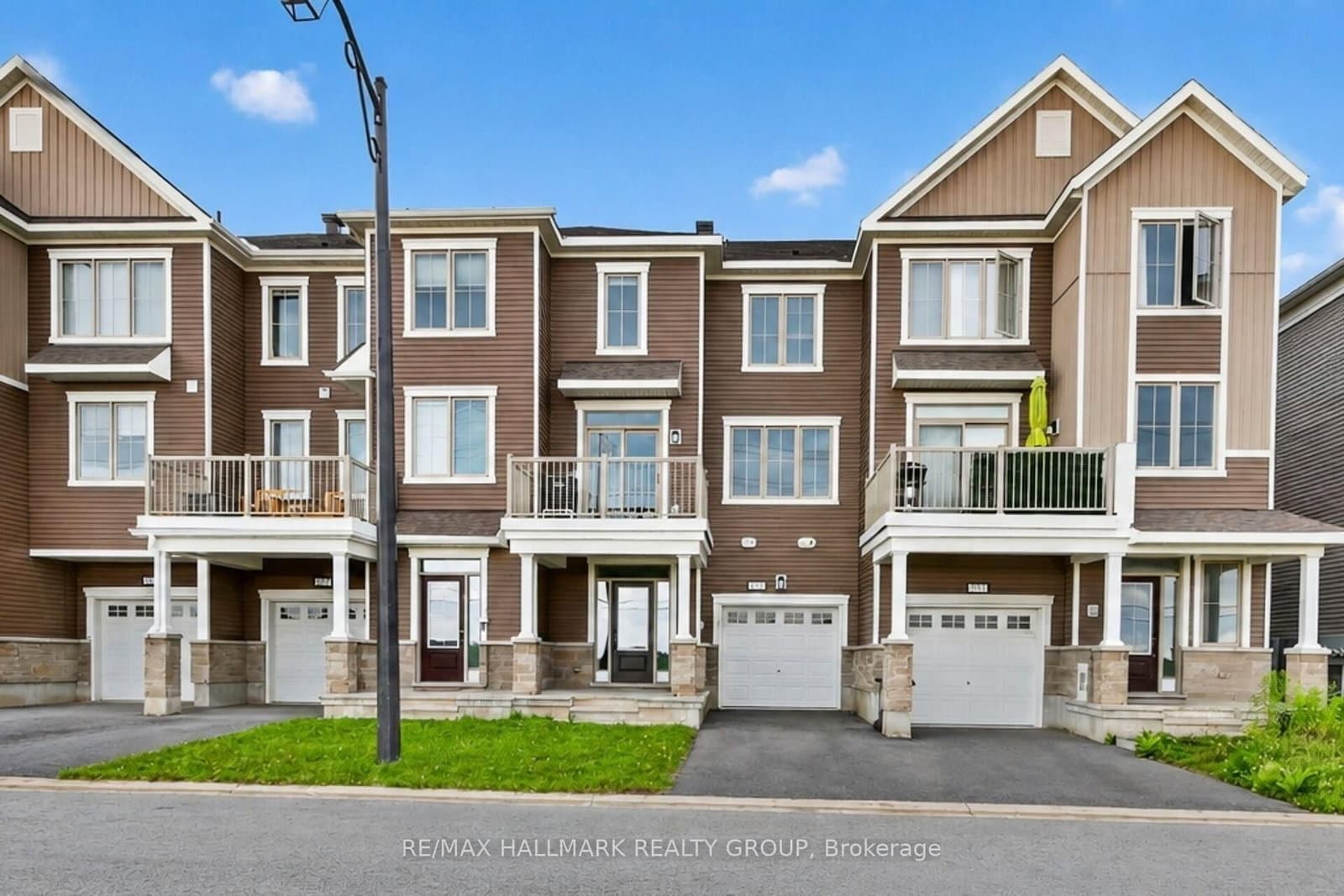 235 Hibernian Walk, Ottawa, ON
