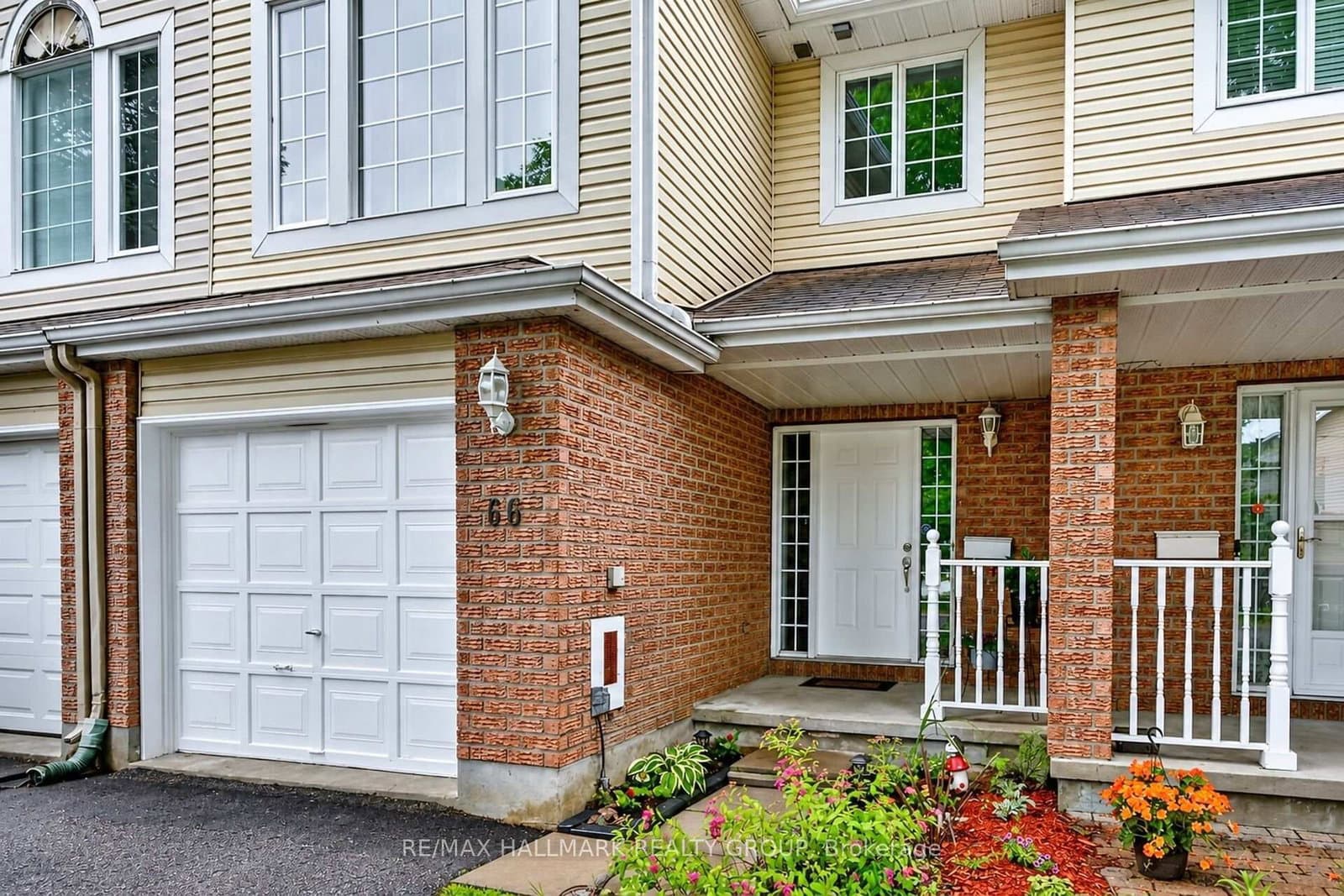 66 Woodgate Way, Ottawa, ON — photo 2
