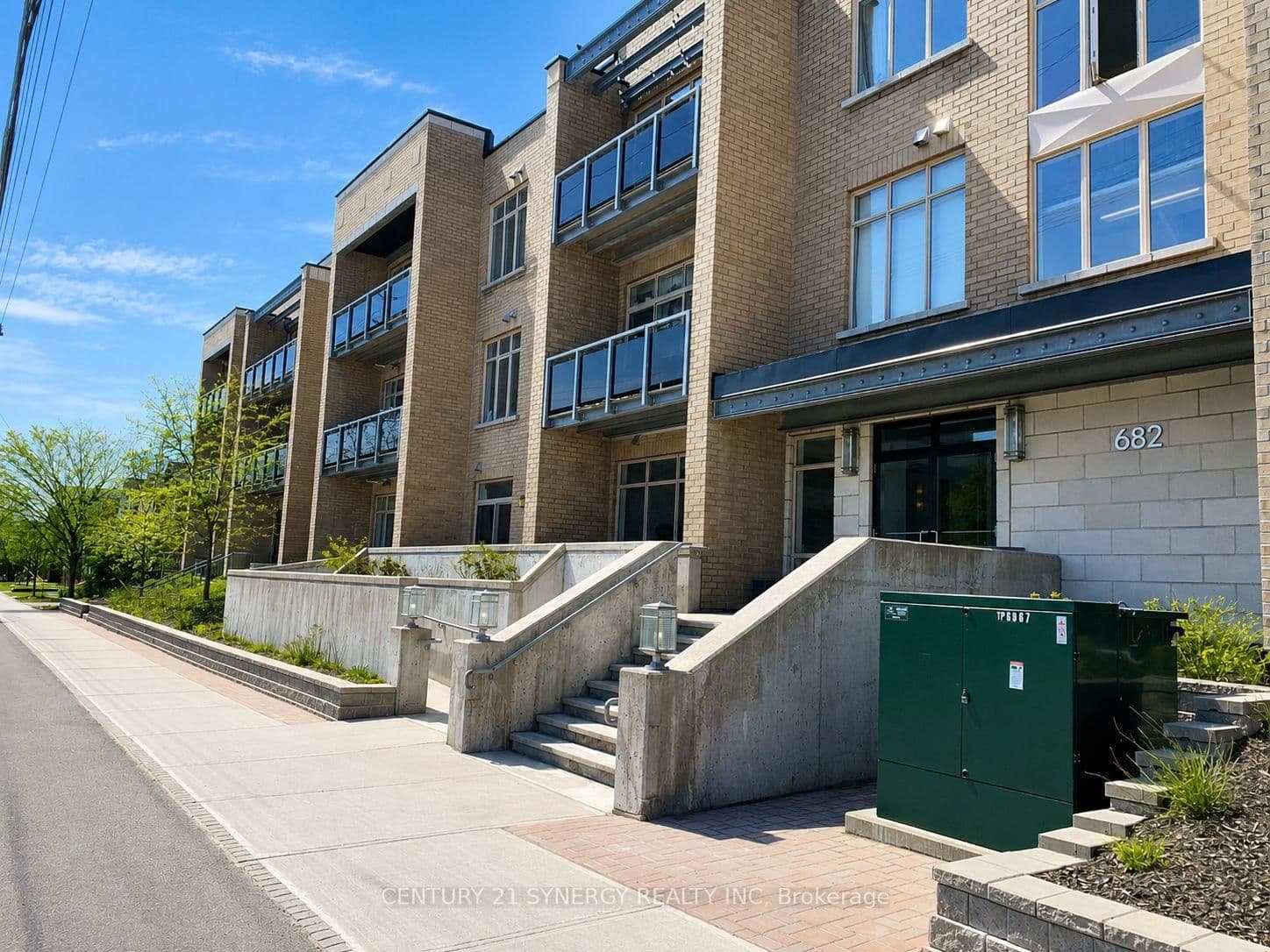 209 - 682 Churchill Avenue, Ottawa, ON