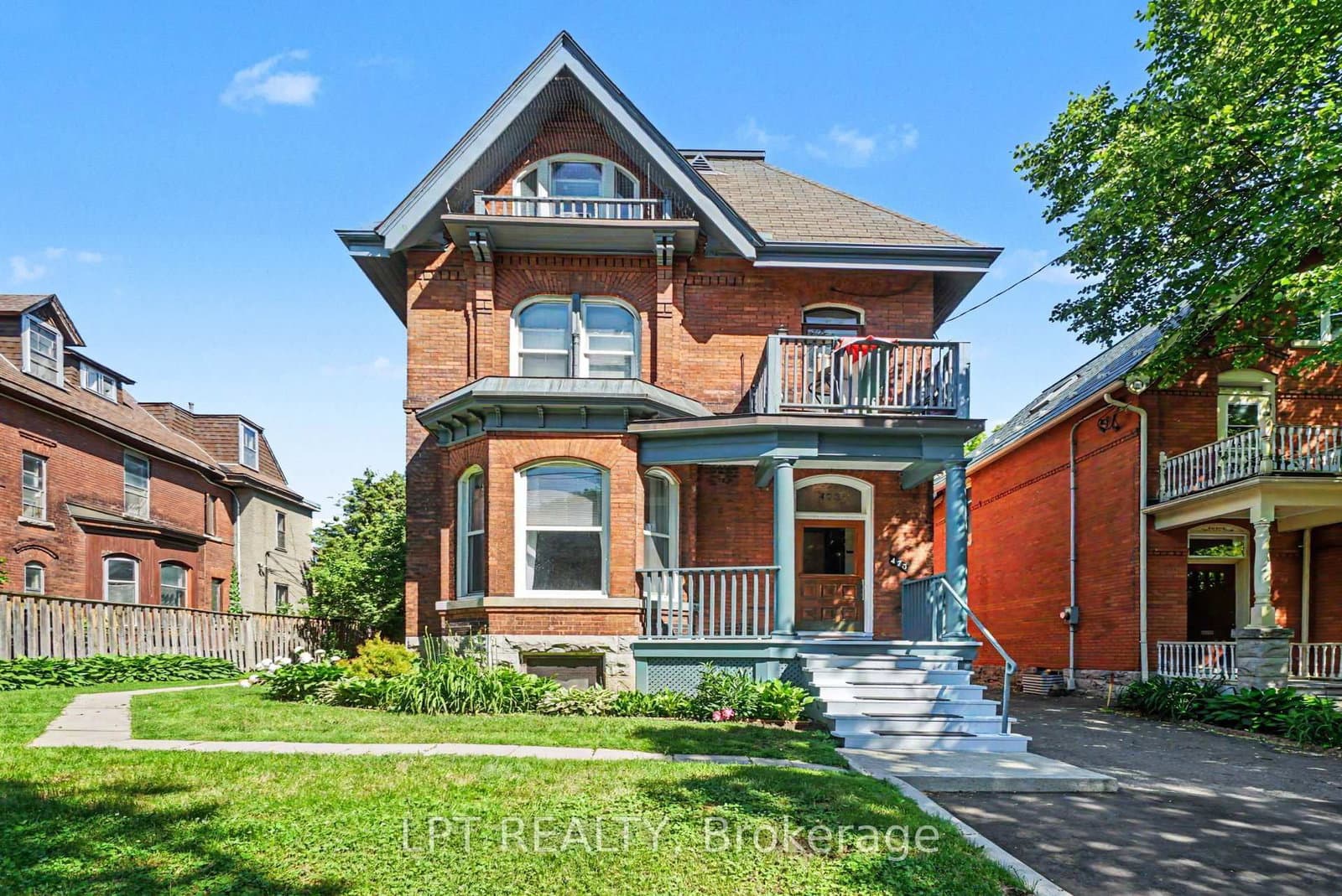 475 MacLaren Street, Ottawa, ON