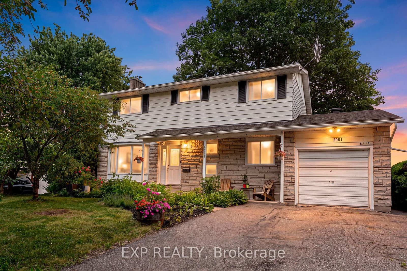 2061 Balharrie Avenue, Ottawa, ON