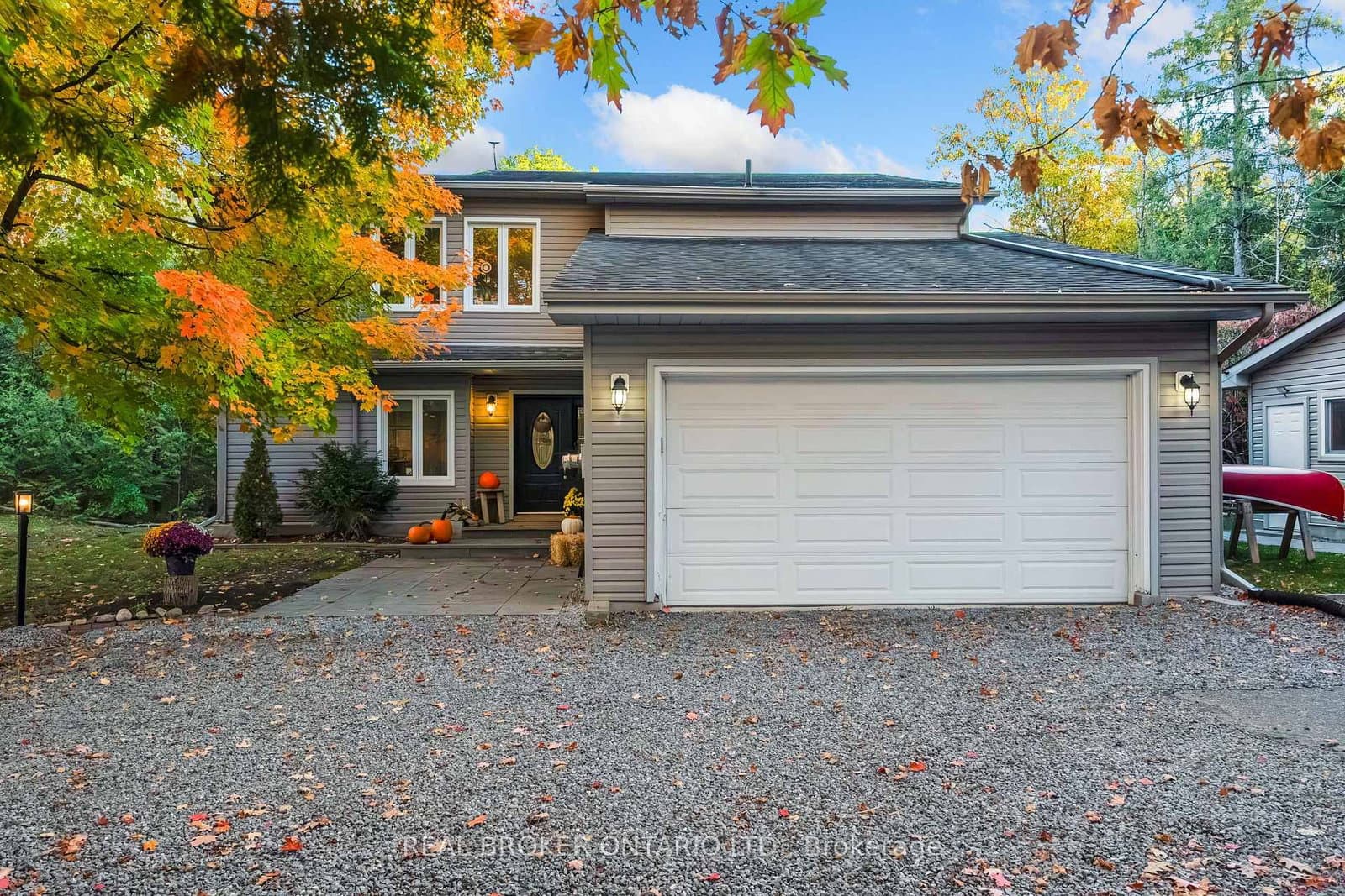 967 Upper Dwyer Hill Road, Carp, ON