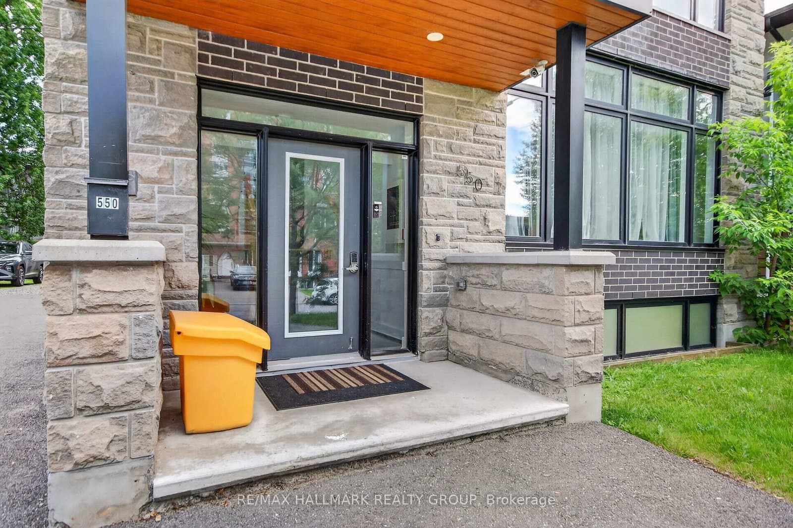 550 Guy Street, Ottawa, ON — photo 2