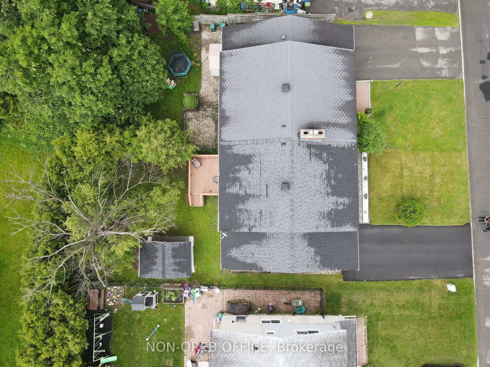 12 DOWNSVIEW Crescent, Ottawa, ON — photo 3