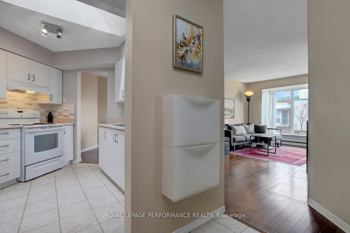 401D - 1 Columbus Avenue, Ottawa, ON — photo 3