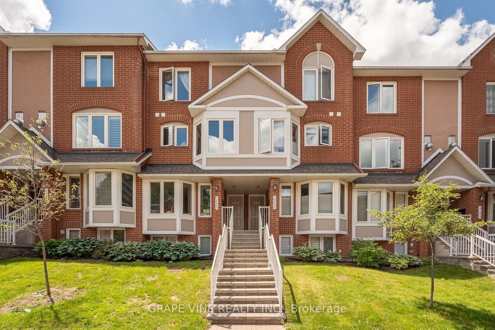 14 - 280 Bay Street, Ottawa, ON