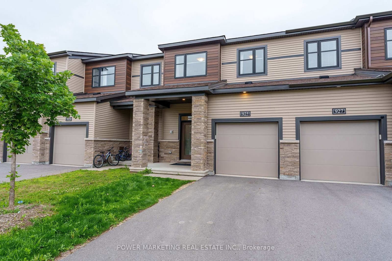 925 Athenry Court, Ottawa, ON — photo 2