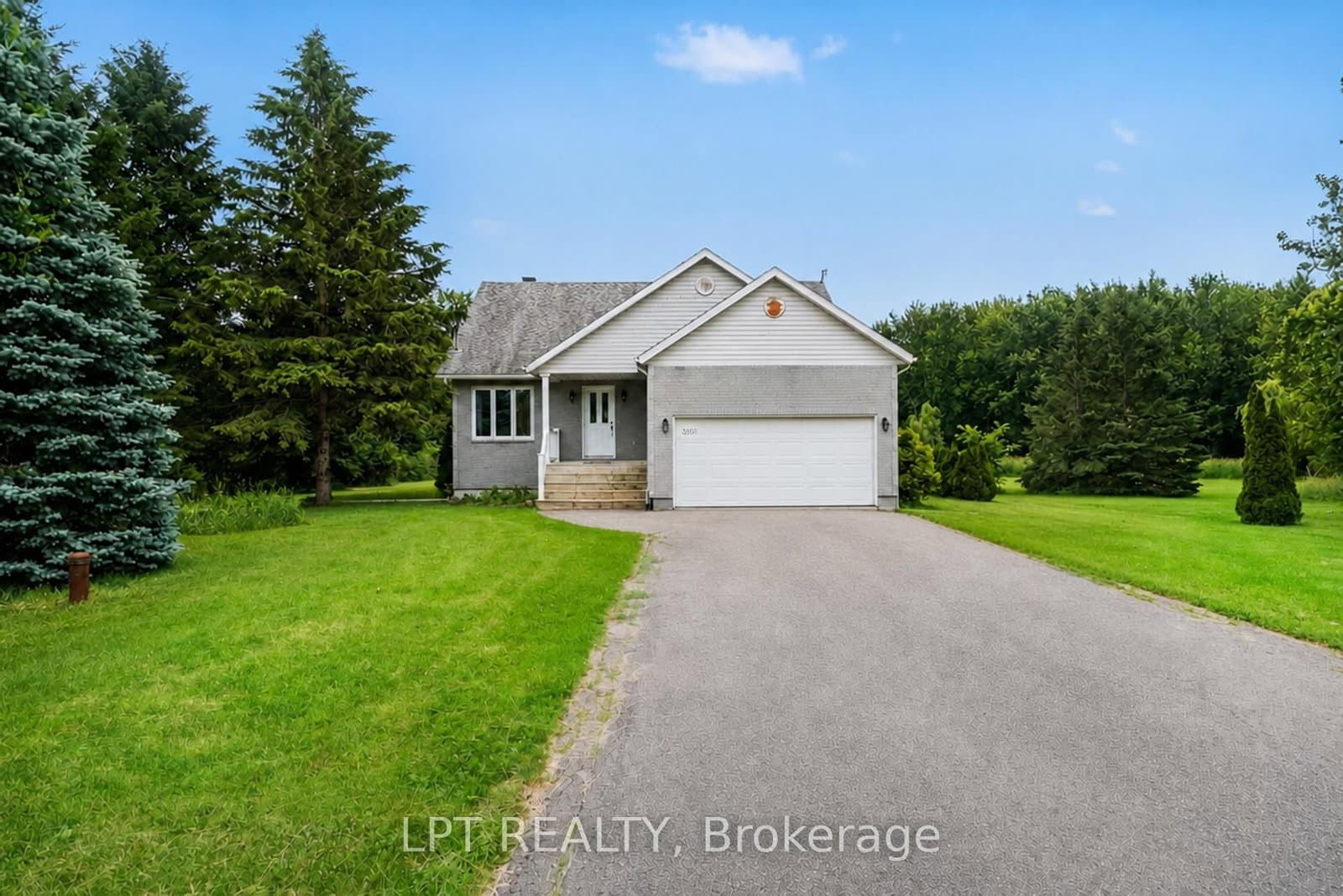 3898 Etienne Road, Sarsfield, ON