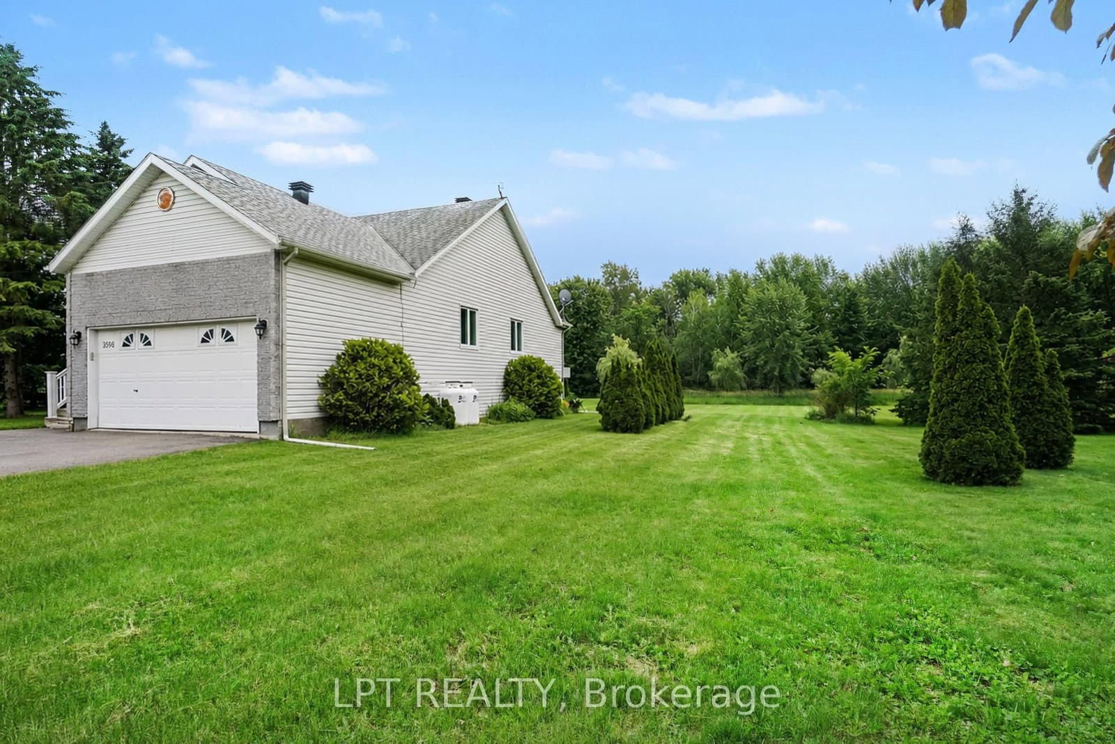 3898 Etienne Road, Sarsfield, ON — photo 3