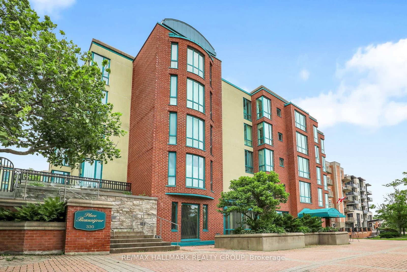 511 - 330 Centrum Boulevard, Ottawa, ON