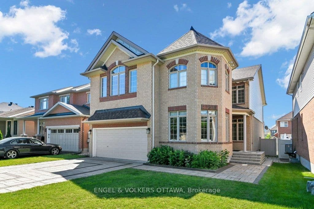 49 Grenwich Circle, Ottawa, ON — photo 3