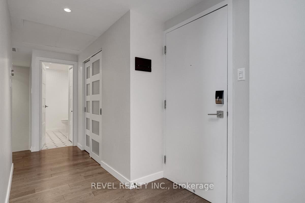 2101 - 556 Laurier Avenue, Ottawa, ON — photo 2