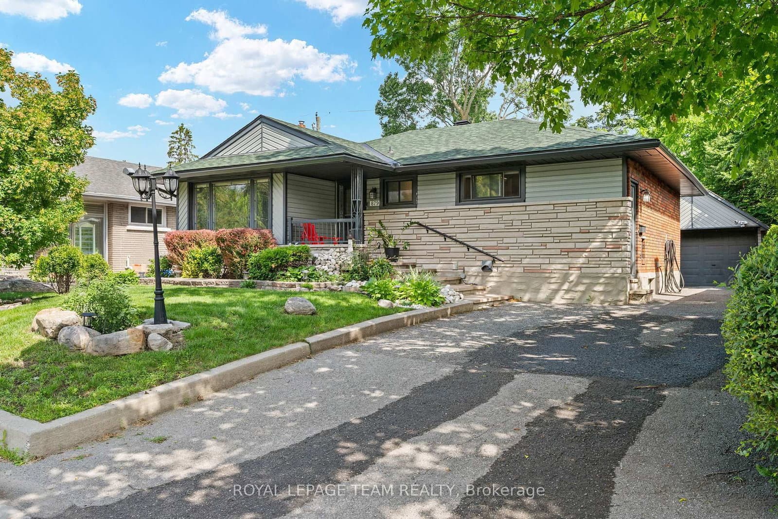 879 PLEASANT PARK Road, Ottawa, ON — photo 2