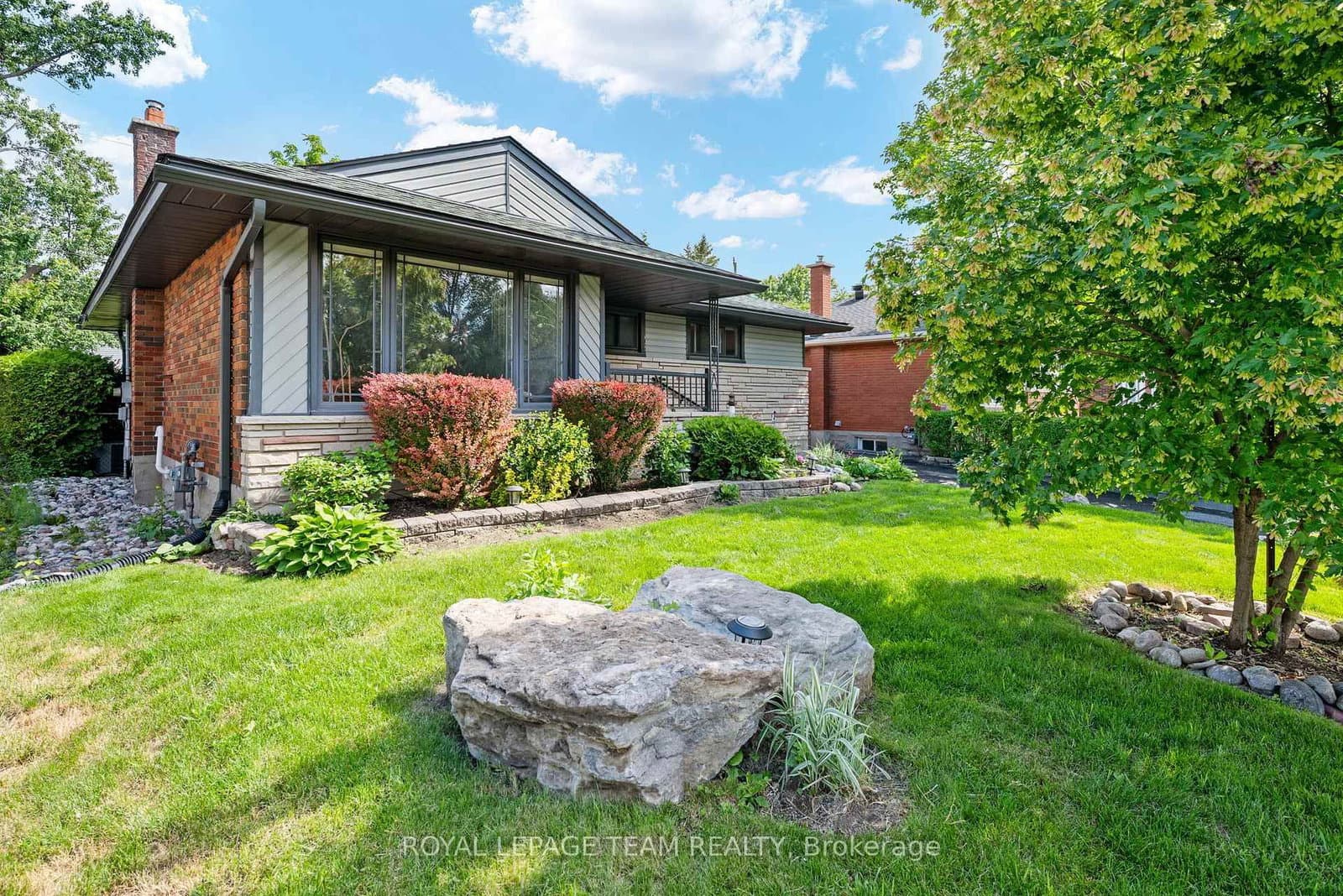 879 PLEASANT PARK Road, Ottawa, ON — photo 3