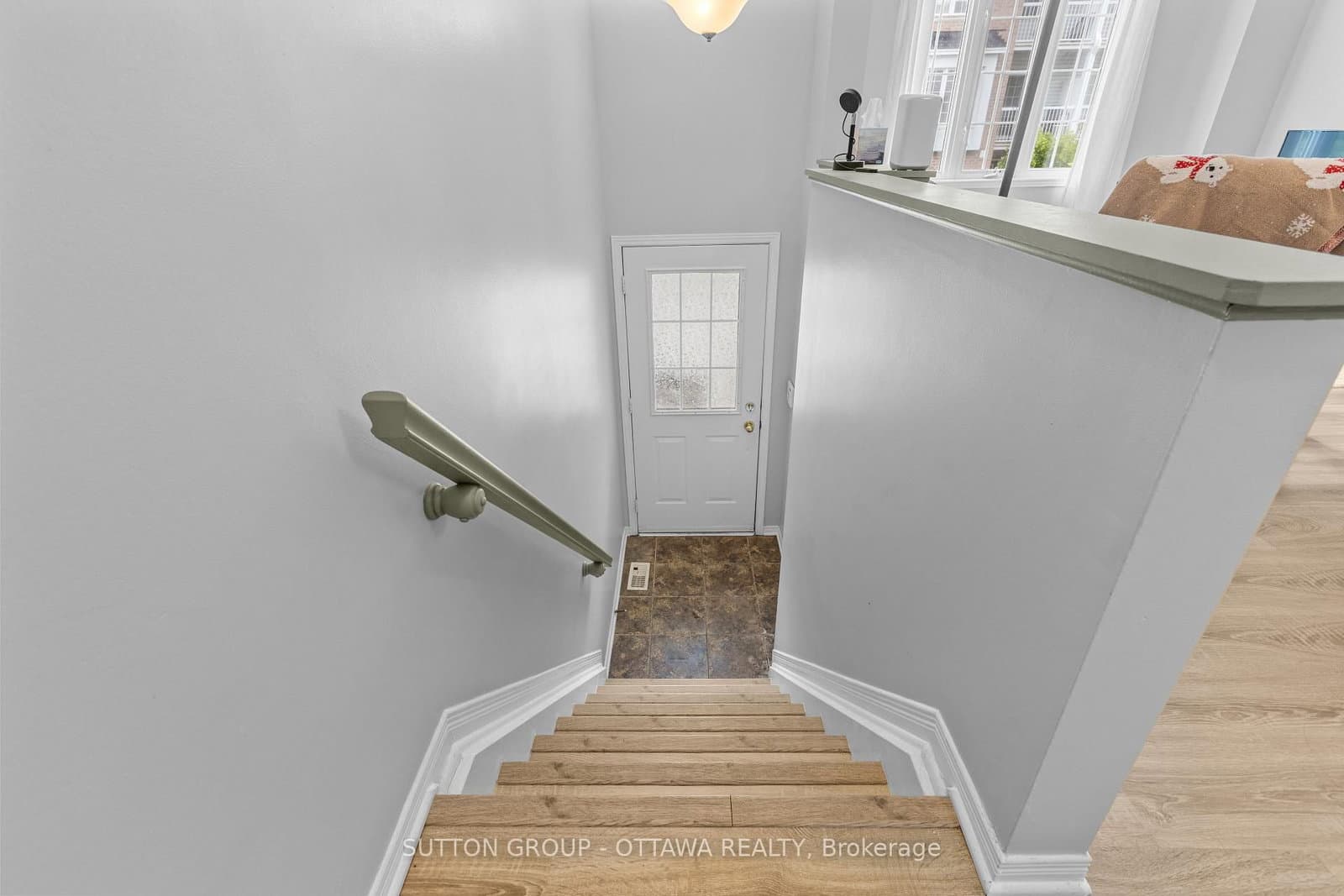 318 Gotham Private, Ottawa, ON — photo 2