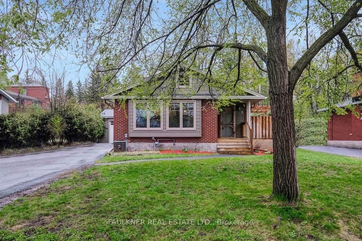 1304 Adirondack Drive, Ottawa, ON