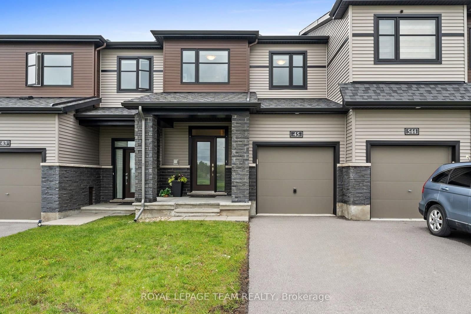 45 Finglas Court, Ottawa, ON