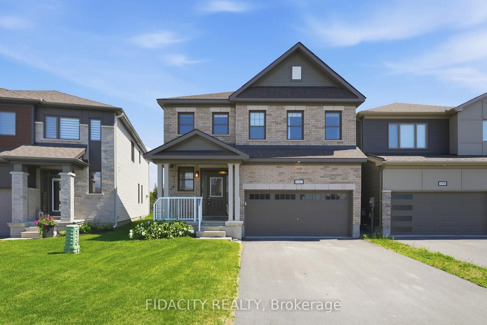 1002 Curraglass Walk, Stittsville, ON