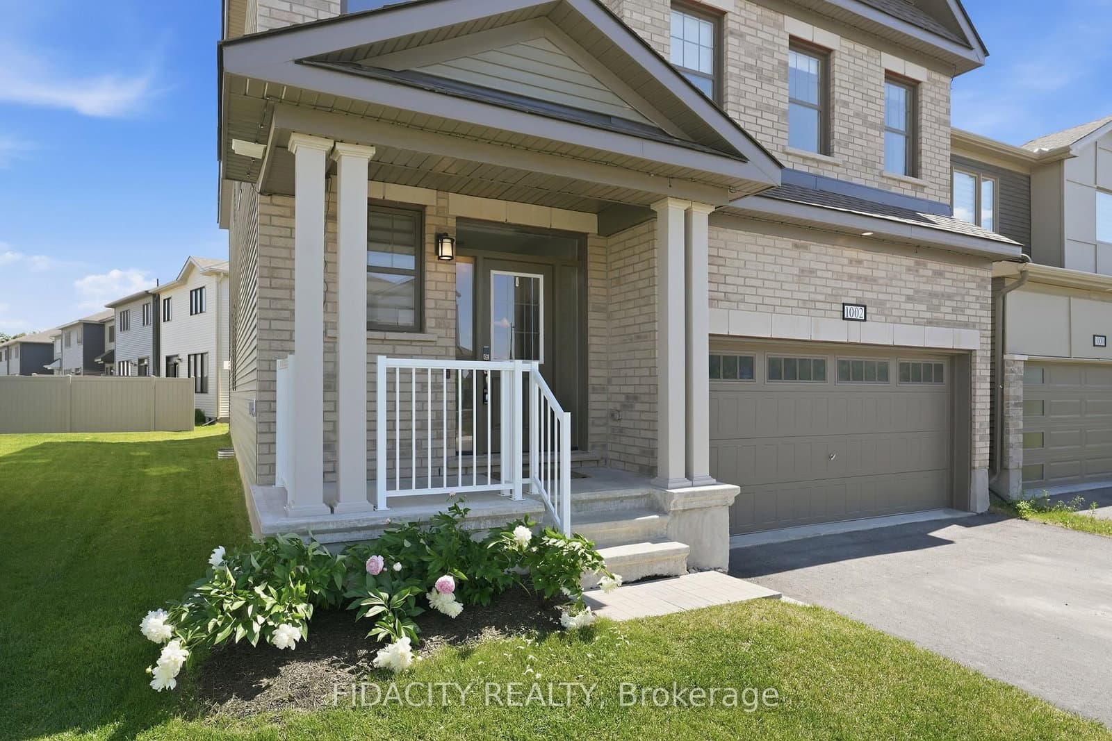 1002 Curraglass Walk, Stittsville, ON — photo 2