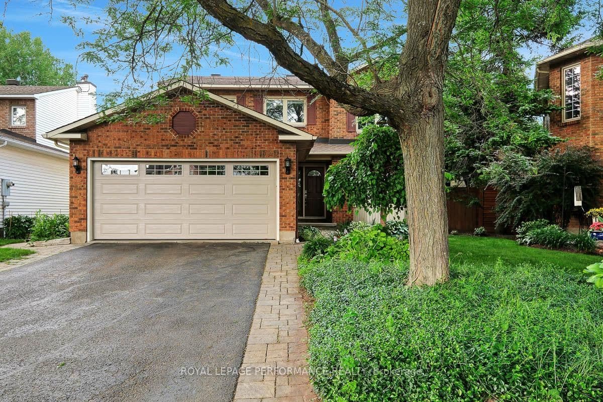 1595 Champneuf Drive, Orleans, ON