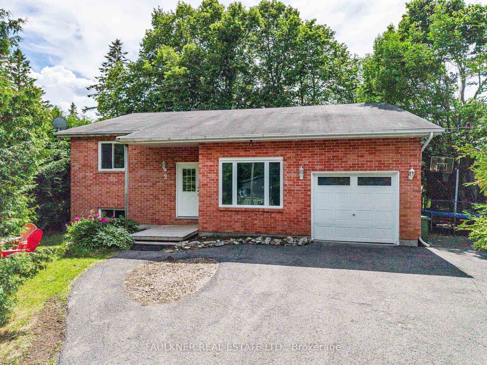 2 Caribou Avenue, Stittsville, ON
