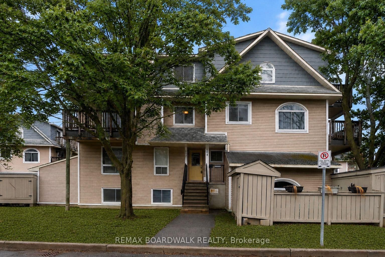 614 Tanguay Court, Ottawa, ON