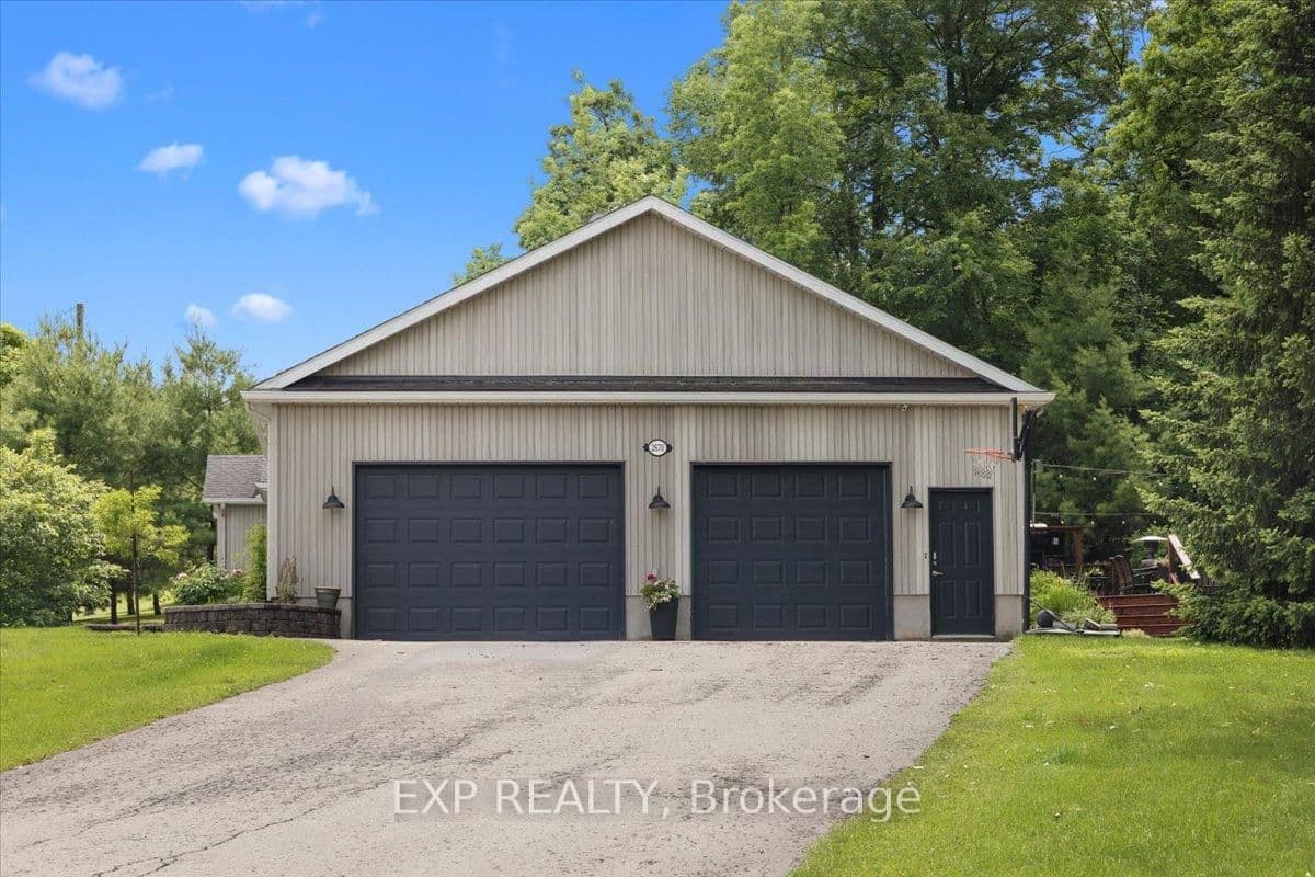 2670 Pierrette Drive, Cumberland, ON — photo 3