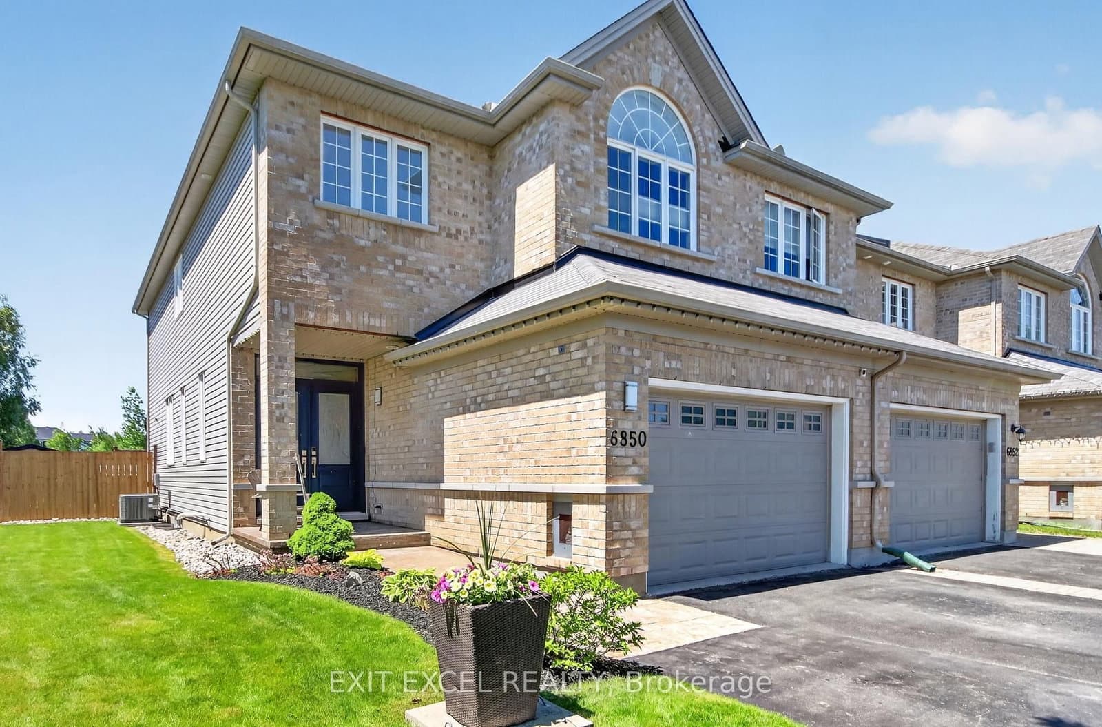 6850 Breanna Cardill Street, Greely, ON — photo 3